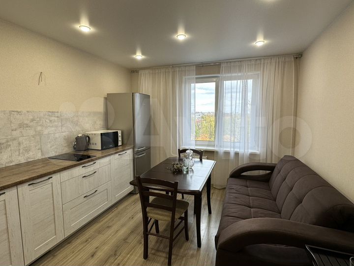 1-к. квартира, 40 м², 8/10 эт.