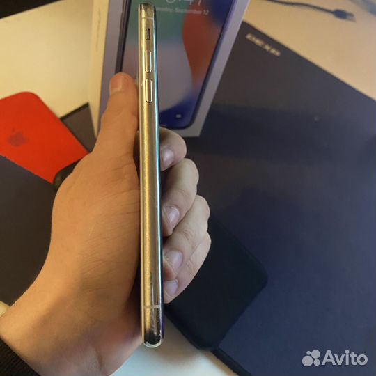 iPhone X, 64 ГБ