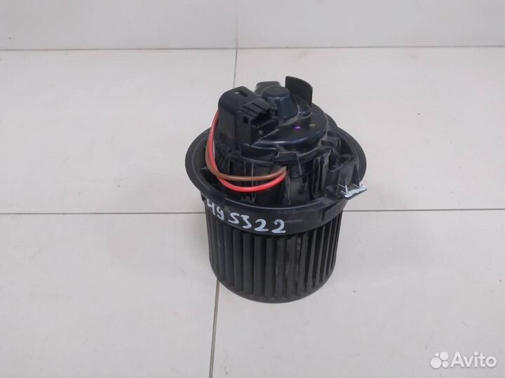 Моторчик отопителя Renault Logan 2 2014