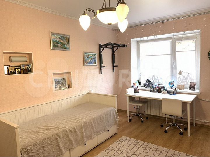 3-к. квартира, 92 м², 2/5 эт.