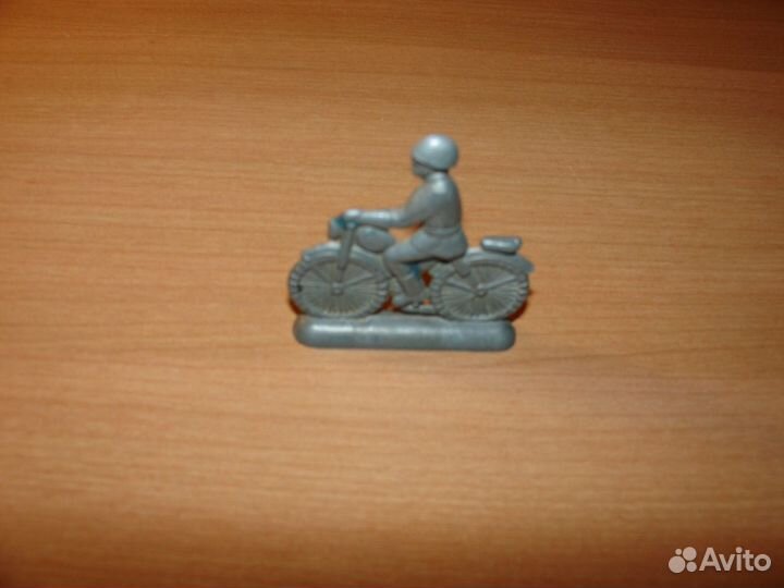 Игрушки СССР солдатики