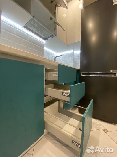 Прямая кухня на заказ. Фабрика