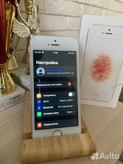 iPhone se 1st gen Rose Gold 32gb