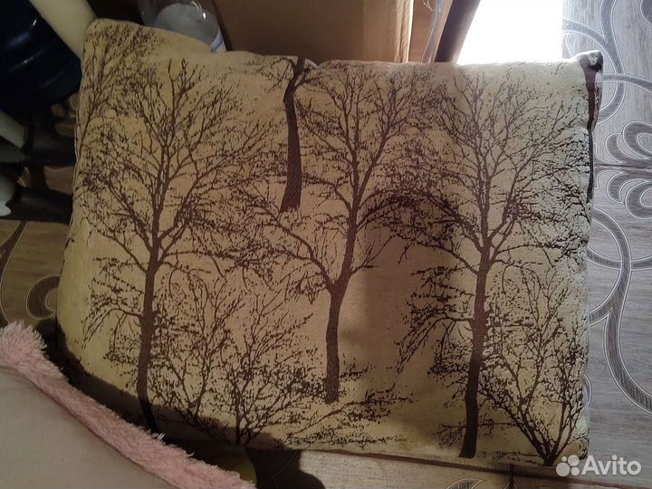 Подушка на диван