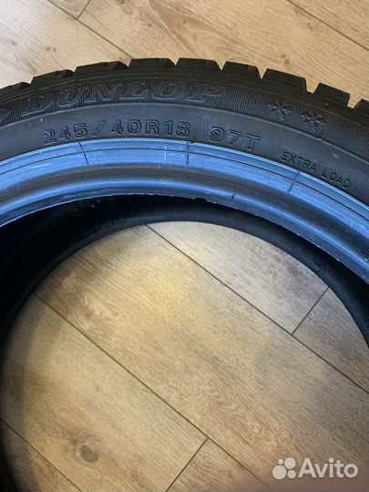 Dunlop SP Winter Ice 02 225/45 R18 и 245/40 R18 95T