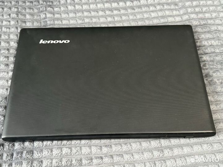 Lenovo 17,3 / GT720 2gb / SSD 240gb