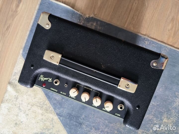 Басовый комбоусилитель Fender rumble 15