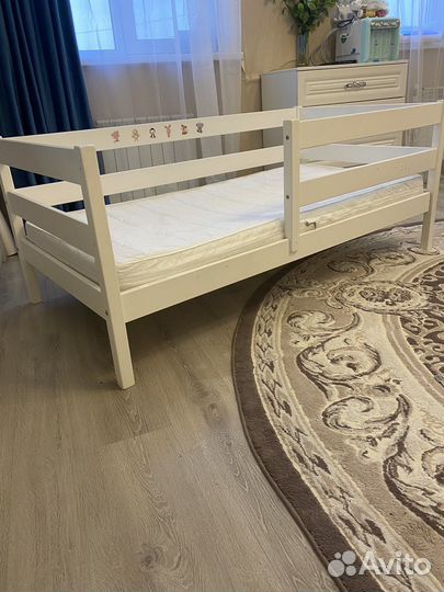 Кровать с матрасом+ бортики в подарок