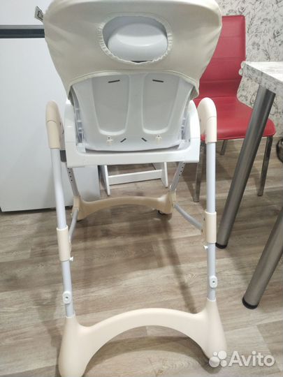 Стульчик для кормления babyton