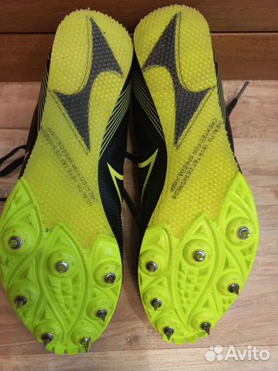 Шиповки для средних и длинных дистанций