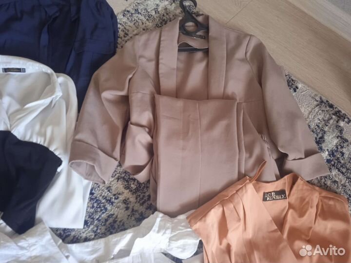 Вещи женские 42-44 размер