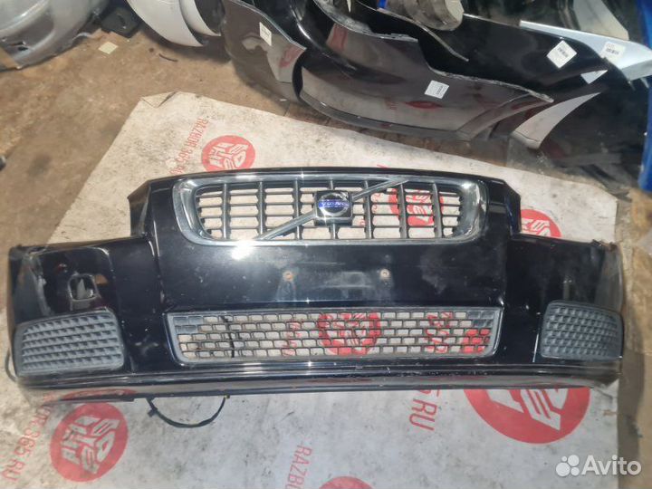 Бампер передний Volvo V70 B5254T6 2009