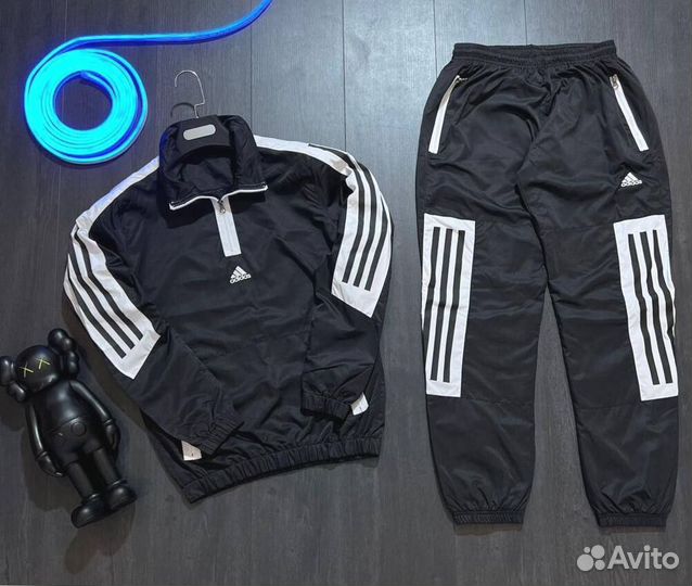 Спортивные костюмы Adidas