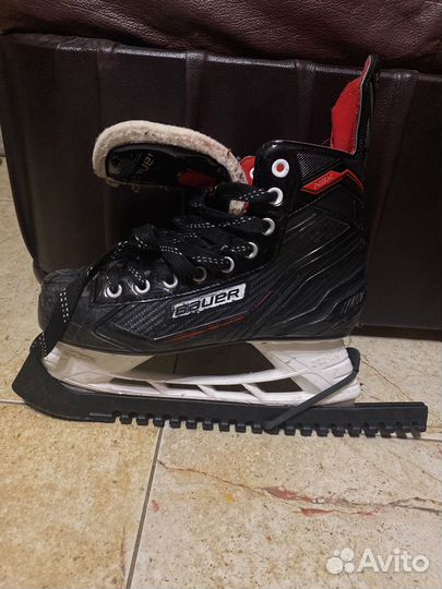 Коньки хоккейные