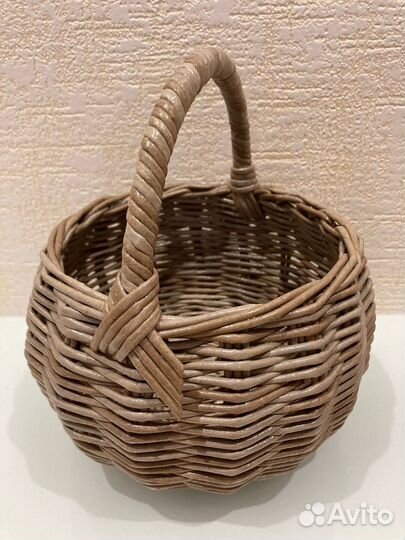 Корзина плетеная