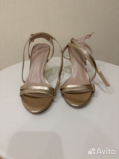 Босоножки женские 39 размер