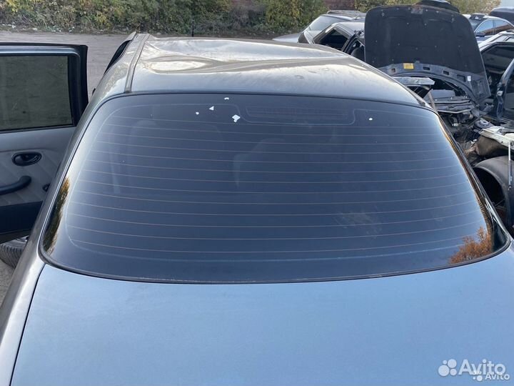 Стекло заднее fiat Albea