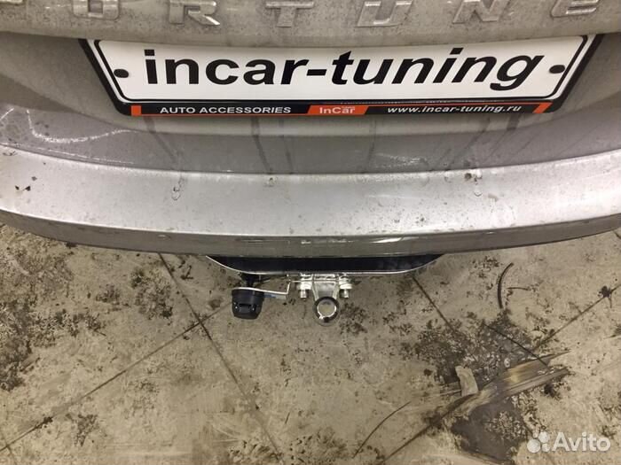 Фаркоп Toyota Fortuner 2005-2015