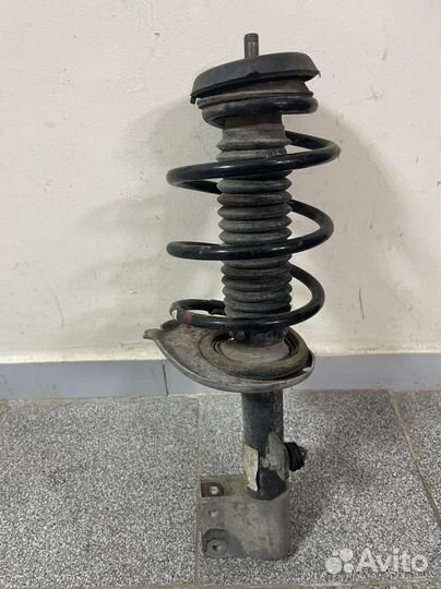 Амортизатор передний левый peugeot308 citroen c4