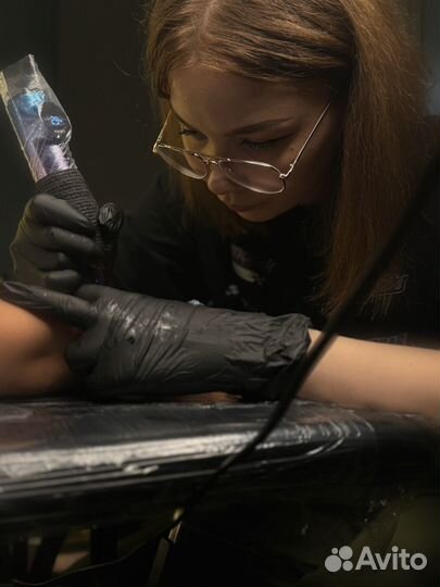 Мастер татуировок