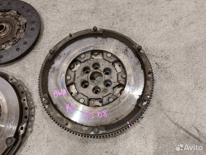 Маховик в сборе для 2.0 BWA Skoda Octavia A5 RS