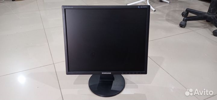 Монитор Samsung SyncMaster 943