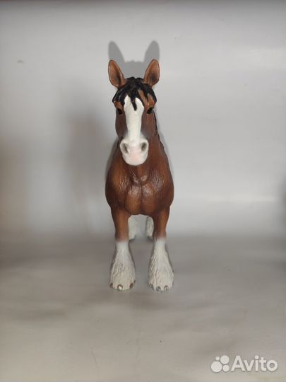 Фигурки лошадей schleich bullyland животные