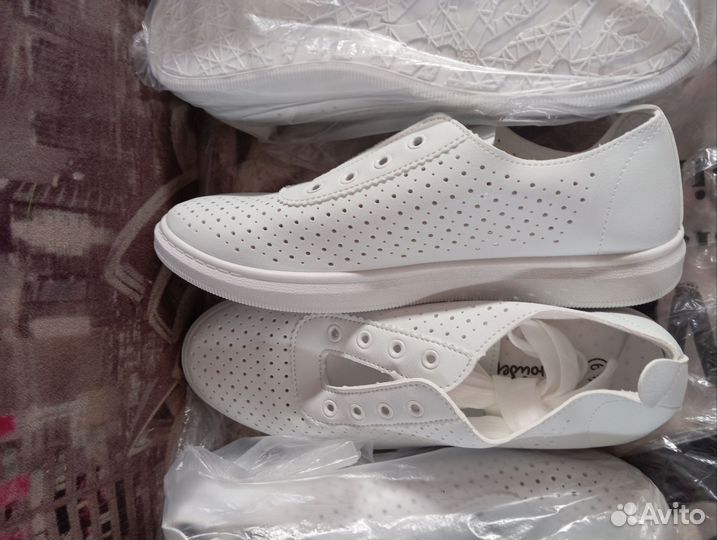 Кроссы женские