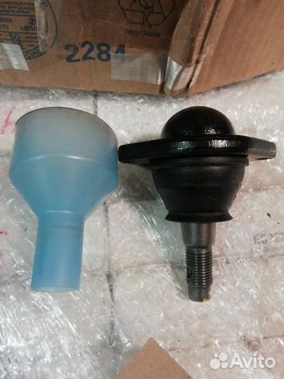 Шаровая опора передняя Chevrolet Blazer 2