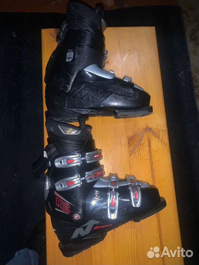 Горнолыжные ботинки