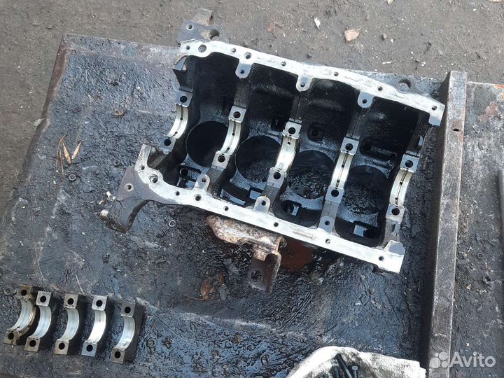 Блок цилиндров Mitsubishi lancer 9 1.6 4g18