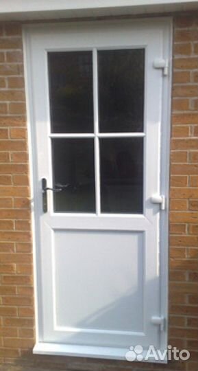 Дверь входная пластиковая и алюминиевые