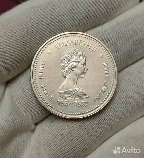 100 лет оттавской парламентской библиотеки серебро