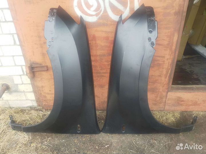 Крыло Nissan Terrano