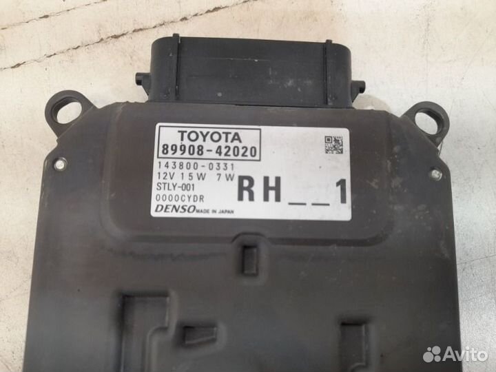 Блок фары LED передний правый Toyota Rav4 50