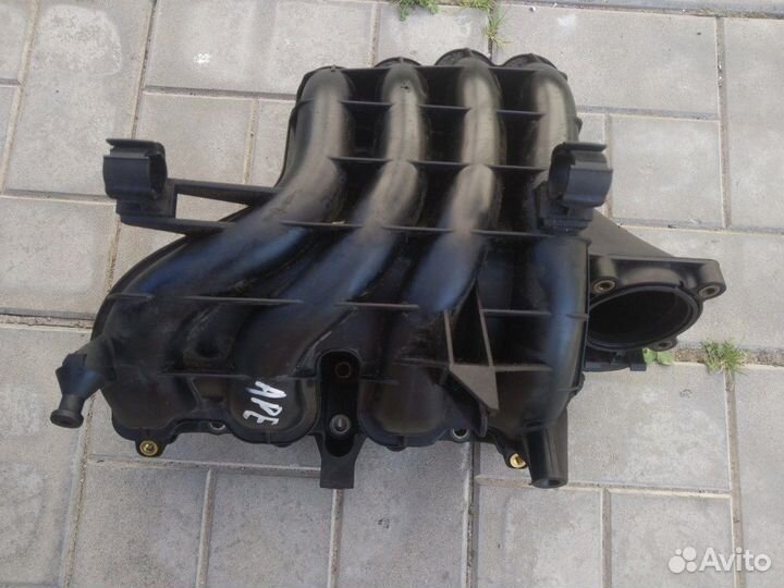 Коллектор впускной Volkswagen Golf 4 1.4 1997-2005