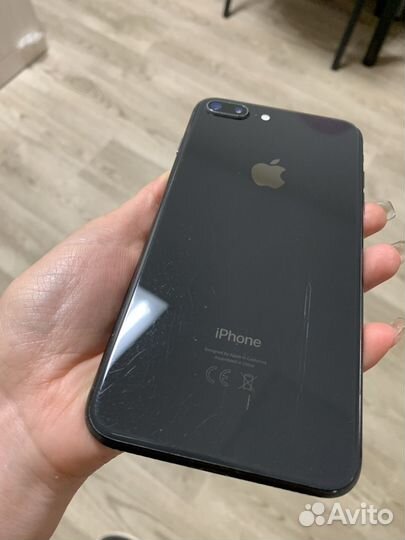 iPhone 8 Plus, 64 ГБ
