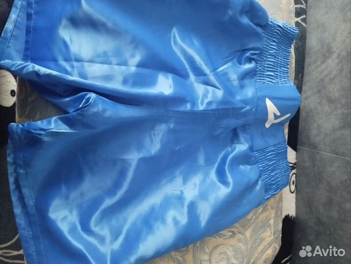 Синия форма для бокса