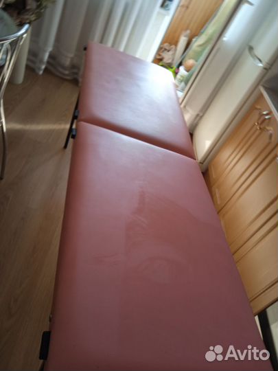 Массажная кушетка