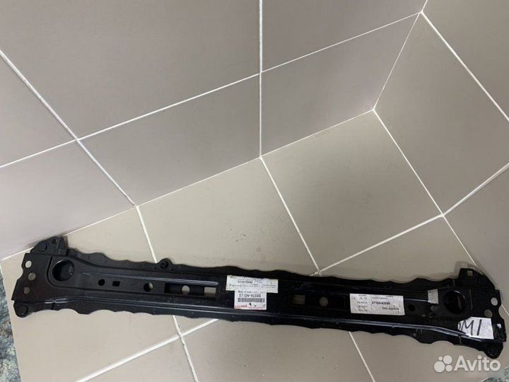 Балка подрадиаторная Toyota Rav4 XA50