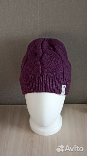 Новая вязанная весенняя шапка