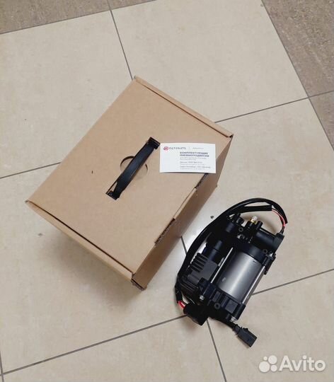 Компрессор подкачки Porsche Macan 95B