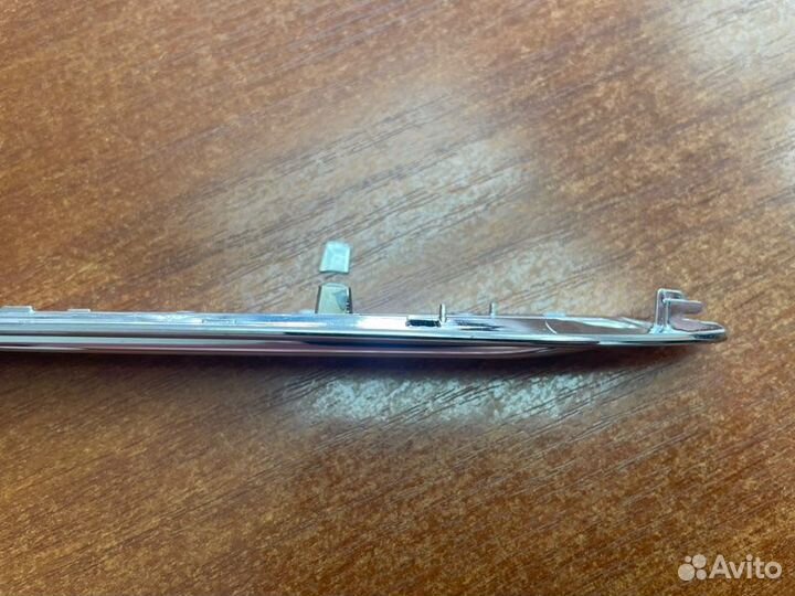 Накладка крыла передняя левая Ford Mondeo