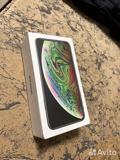 Телефон iPhone 10 xs