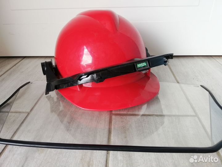 Каска защитная