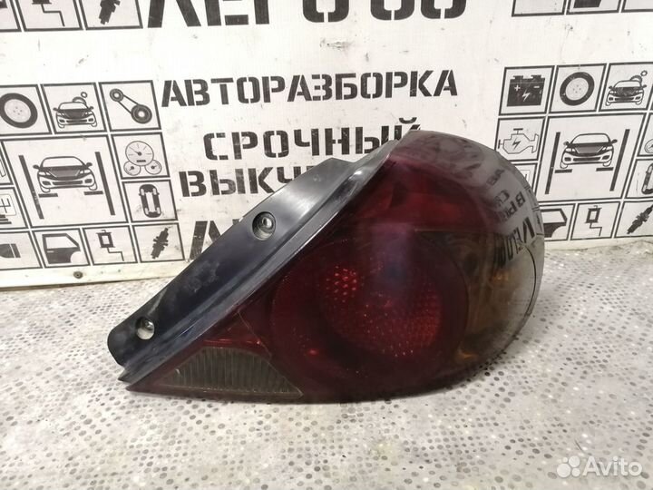 Фонарь задний правый для Kia Spectra