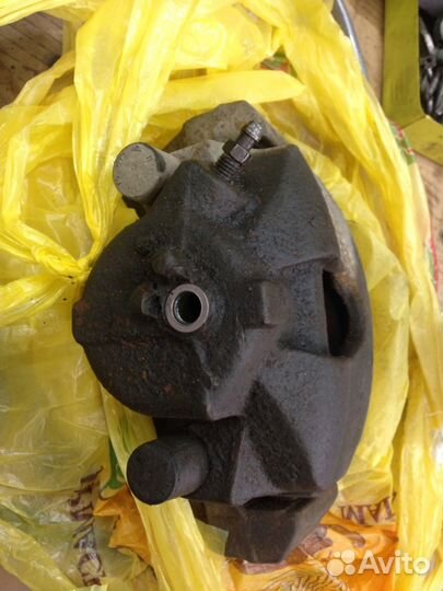 Суппорт передний Хонда Аккорд 7