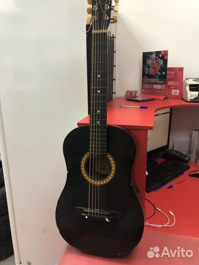 Гитара акустическая 
