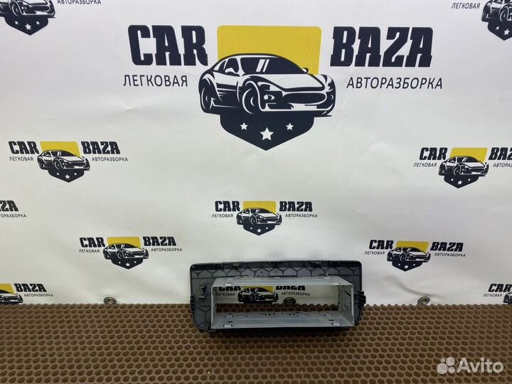 Рамка под магнитофон Skoda Fabia