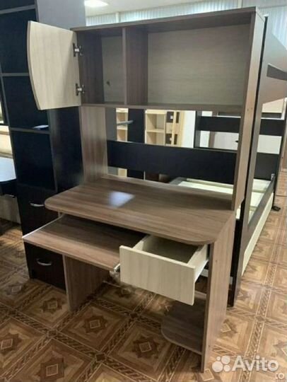 Компьютерный стол